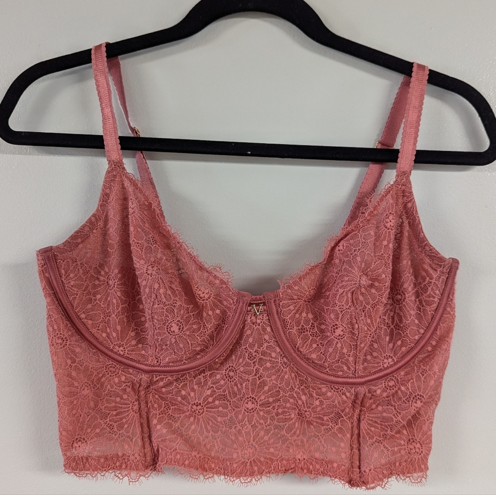 Victoria's secret bra size 36Dd‎